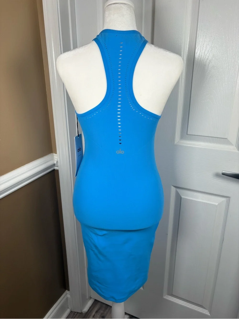 Alo Yoga SEAMLESS OPEN AIR RACERBACK DRESS Blue Size Small NWT A156